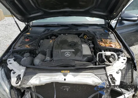 2015 Mercedes-Benz C 300 из США, поврежденный, VIN 55SWF4JB2FU061908